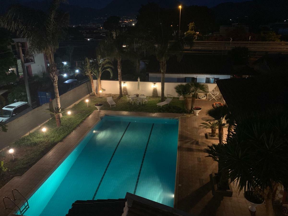 Casa Vacanze Villa Grace Villagrazia Di Carini 外观 照片